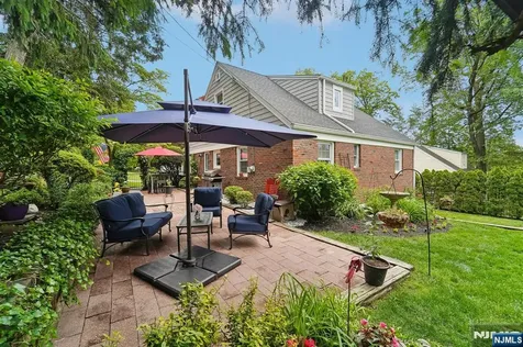 70 Lexington Avenue Cresskill NJ 07626