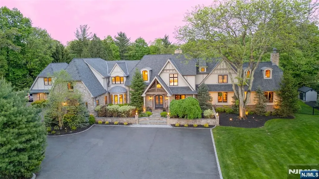 146 Chestnut Ridge Road Saddle River NJ 07458