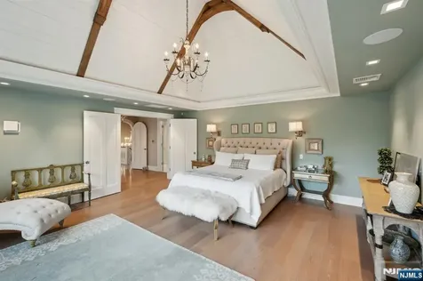146 Chestnut Ridge Road Saddle River NJ 07458