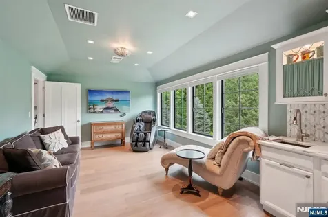 146 Chestnut Ridge Road Saddle River NJ 07458