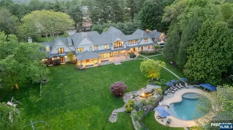 146 Chestnut Ridge Road Saddle River NJ 07458