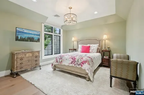 146 Chestnut Ridge Road Saddle River NJ 07458