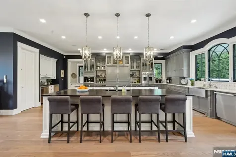 146 Chestnut Ridge Road Saddle River NJ 07458