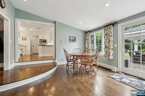 99 Algonquin Trail Oakland NJ 07436