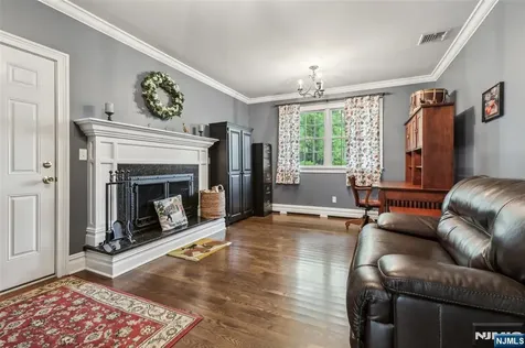 99 Algonquin Trail Oakland NJ 07436