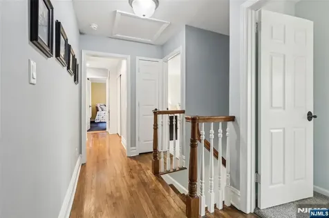 99 Algonquin Trail Oakland NJ 07436