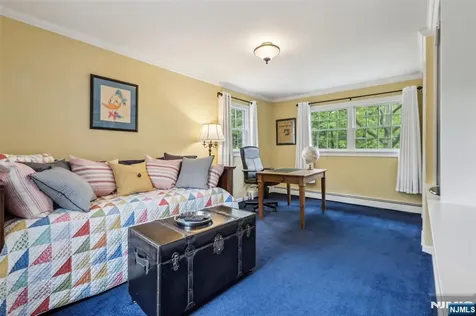 99 Algonquin Trail Oakland NJ 07436