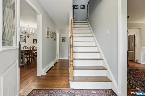 99 Algonquin Trail Oakland NJ 07436