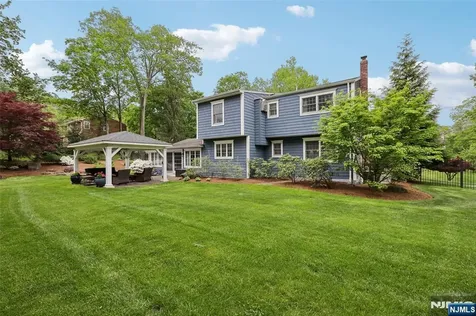 99 Algonquin Trail Oakland NJ 07436