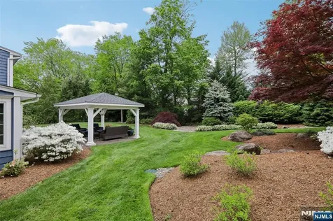 99 Algonquin Trail Oakland NJ 07436
