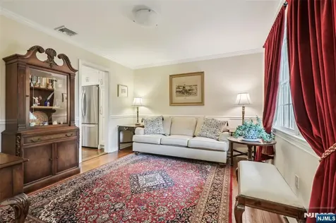 99 Algonquin Trail Oakland NJ 07436
