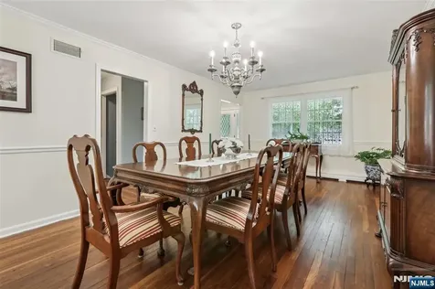 99 Algonquin Trail Oakland NJ 07436