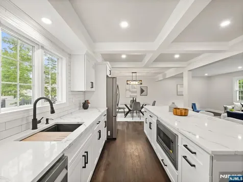 8 Surrey Lane East Brunswick NJ 08816