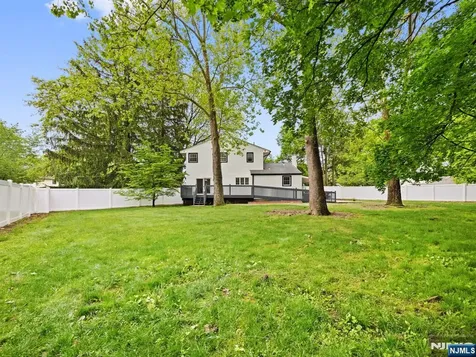 8 Surrey Lane East Brunswick NJ 08816