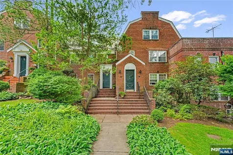 185 Palisade Avenue Englewood NJ 07631