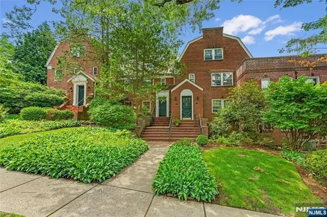 185 Palisade Avenue Englewood NJ 07631
