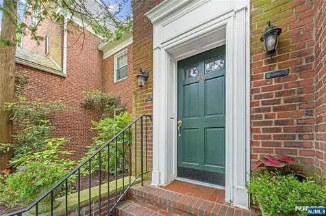 185 Palisade Avenue Englewood NJ 07631
