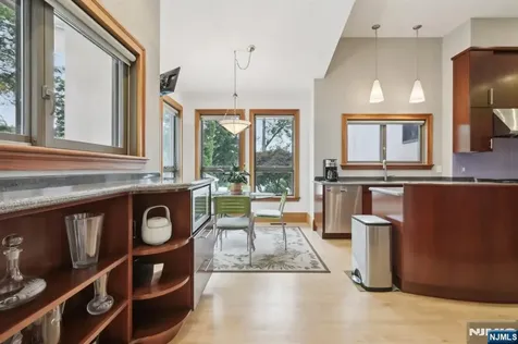 435 Cypress Court New Milford NJ 07646