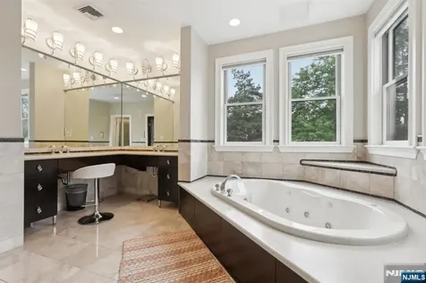 435 Cypress Court New Milford NJ 07646