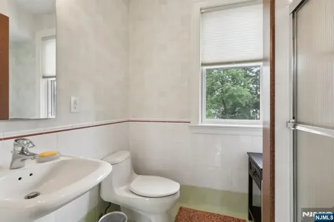 435 Cypress Court New Milford NJ 07646