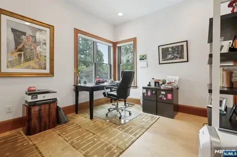 435 Cypress Court New Milford NJ 07646