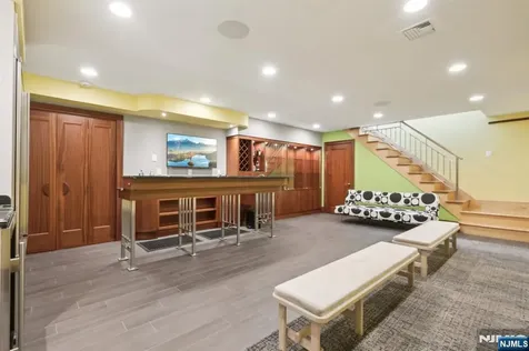 435 Cypress Court New Milford NJ 07646