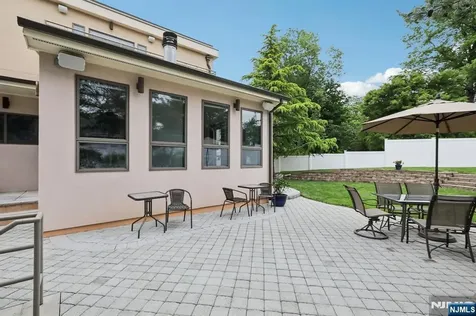 435 Cypress Court New Milford NJ 07646