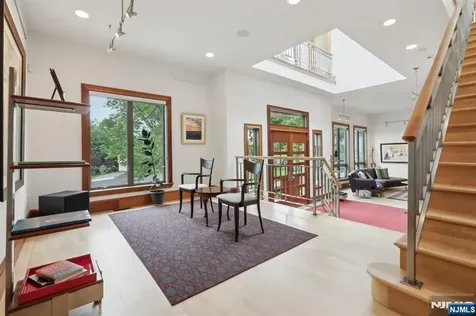435 Cypress Court New Milford NJ 07646