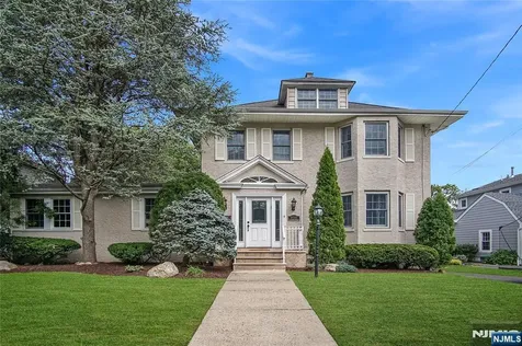 830 Summit Avenue River Edge NJ 07661