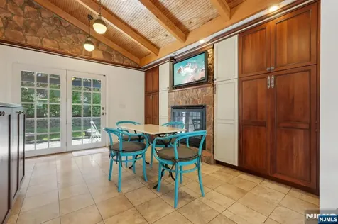559 Nordhoff Drive Leonia NJ 07605