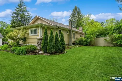 203 La Rue Road West Milford NJ 07435