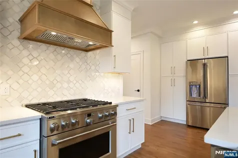 10 Vervalen Street Norwood NJ 07648