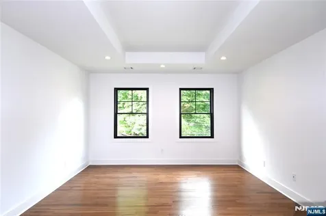 10 Vervalen Street Norwood NJ 07648