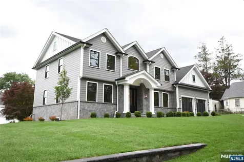 10 Vervalen Street Norwood NJ 07648