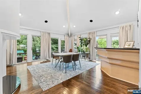 22 Laurence Court Closter NJ 07624
