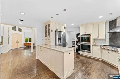 22 Laurence Court Closter NJ 07624