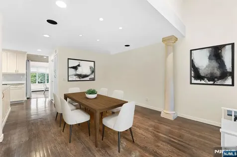 22 Laurence Court Closter NJ 07624