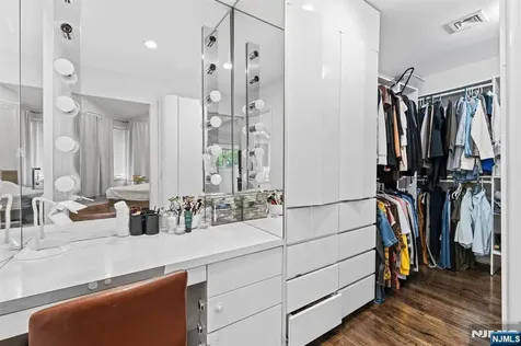 22 Laurence Court Closter NJ 07624