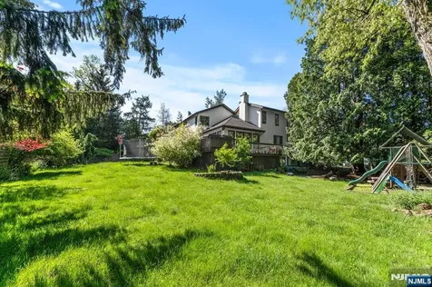 22 Laurence Court Closter NJ 07624