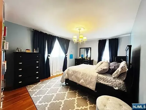 321 Maplewood Drive Paramus NJ 07652