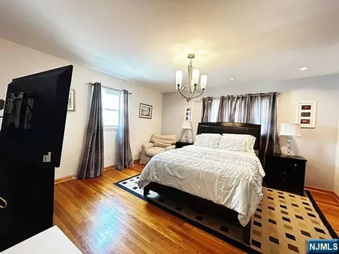 321 Maplewood Drive Paramus NJ 07652