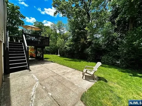 321 Maplewood Drive Paramus NJ 07652