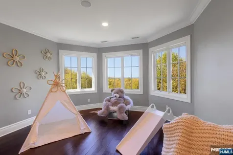 19 Autumn Terrace Alpine NJ 07620