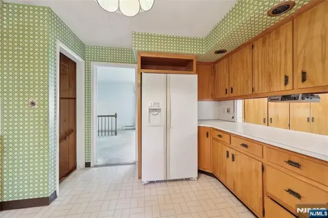 12 Colonial Drive Allendale NJ 07401