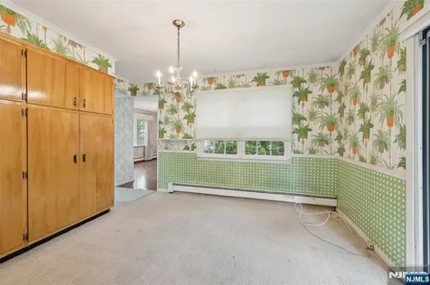 12 Colonial Drive Allendale NJ 07401