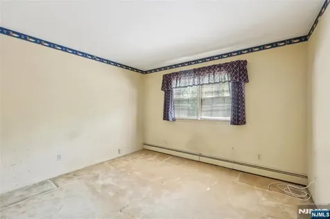 12 Colonial Drive Allendale NJ 07401
