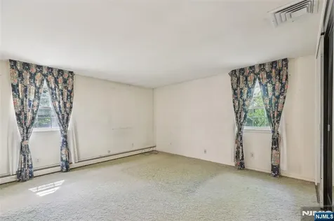 12 Colonial Drive Allendale NJ 07401