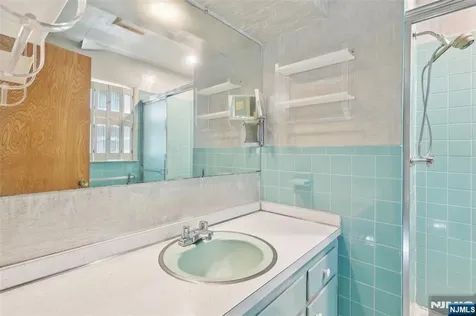 12 Colonial Drive Allendale NJ 07401