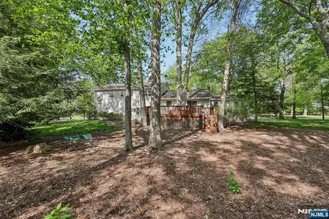 12 Colonial Drive Allendale NJ 07401