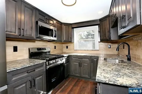 18 Etheridge Place Park Ridge NJ 07656
